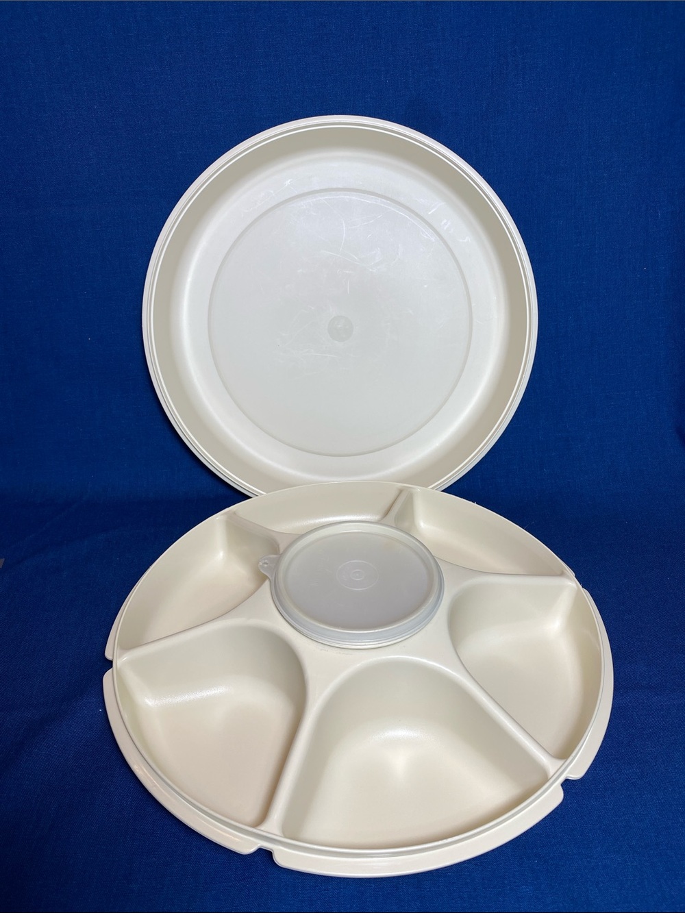 TUPPERWARE Serving Tray & Lid with 6 sections + Dip Container & Lid - Vintage
